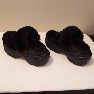 Stomp quilted clogs
